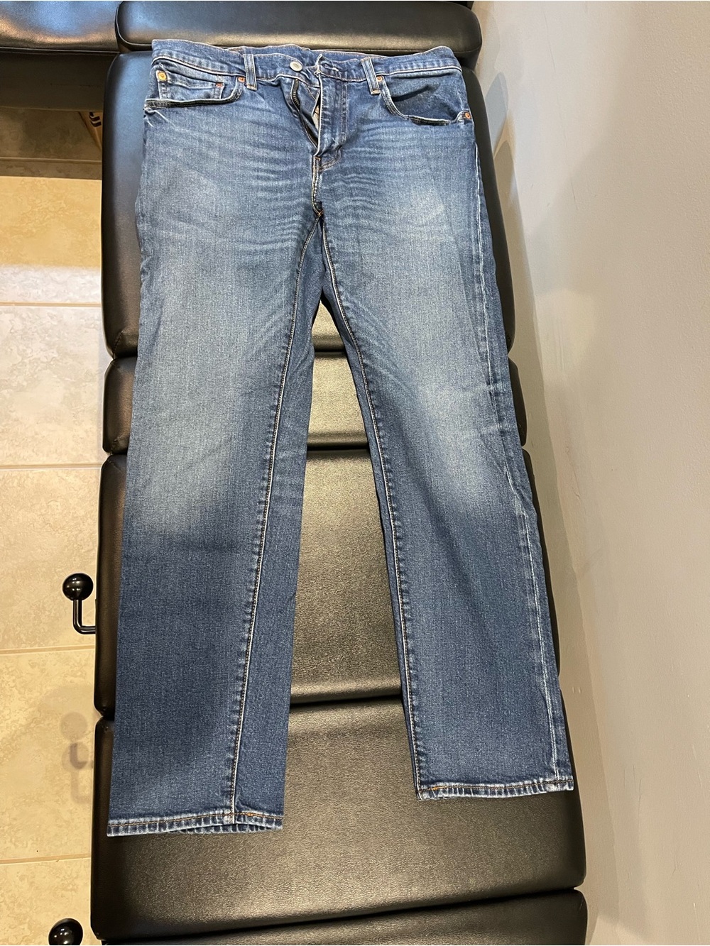 Levi’s 502 Men's Blue Denim Jeans